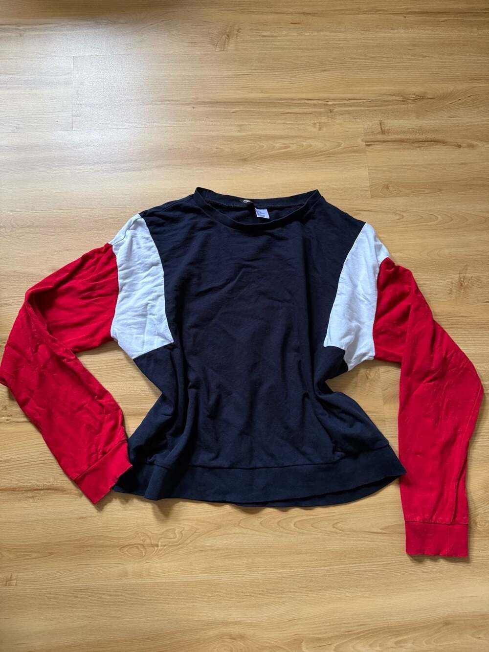 Divided By H&M Colorblock Long Sleeve Sweatshirt Size M
